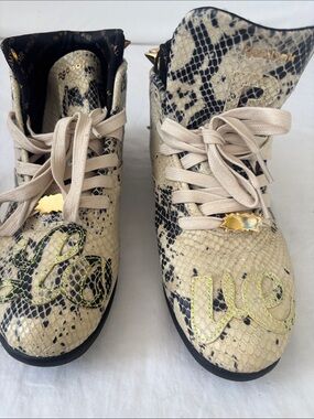 Reebok Question Mid x Melody Eh Sani Love